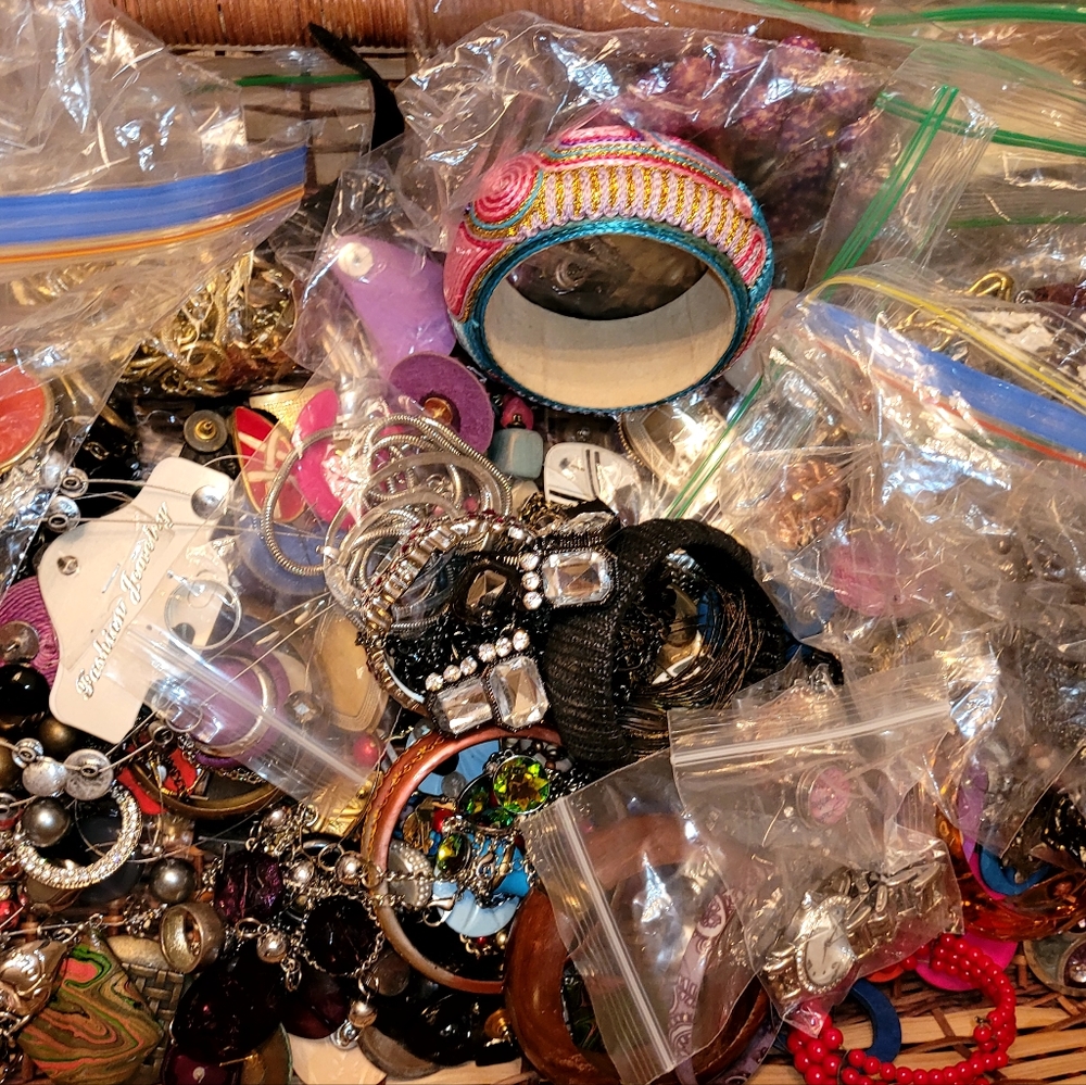 Assorted Jewelry Collection - Picture 2 of 4